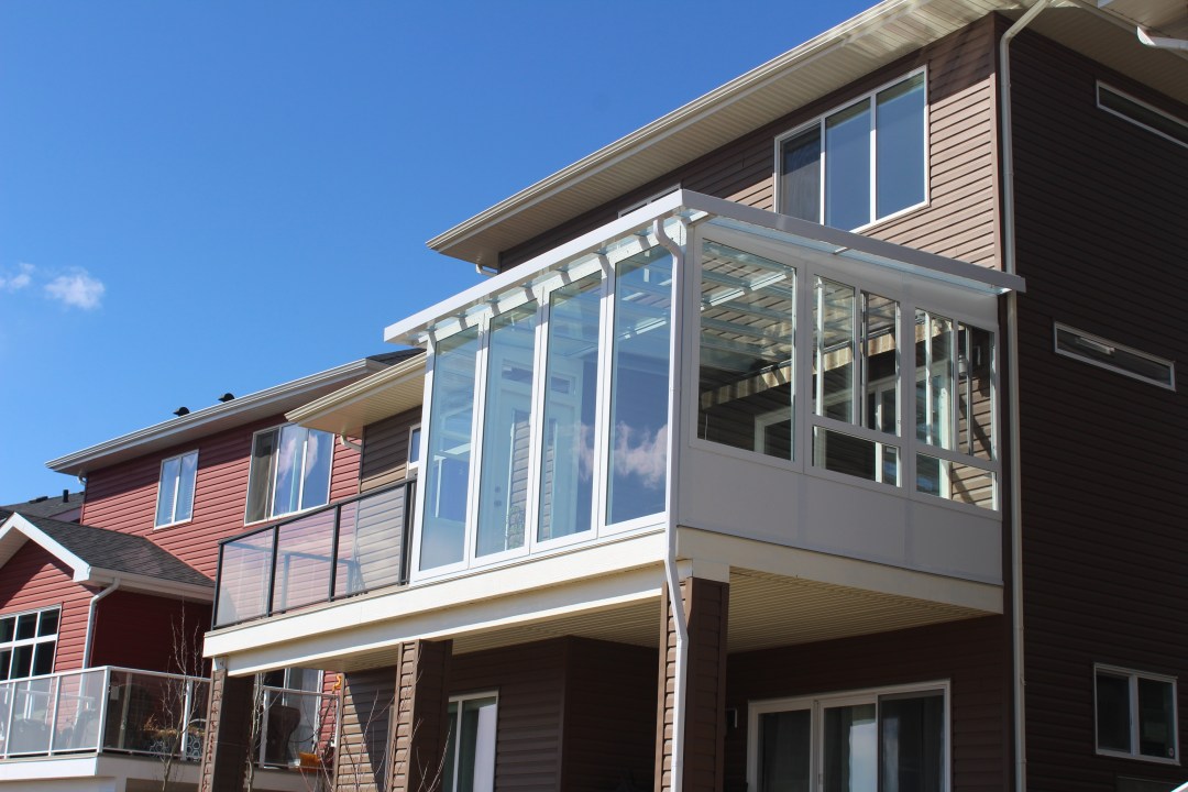 Cochrane Completed-3-Season-Sunroom-Project (1)